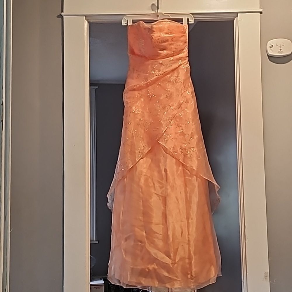 Vintage Y2K Betsey & Adam Peach Strapless Formal Prom Wedding Dress